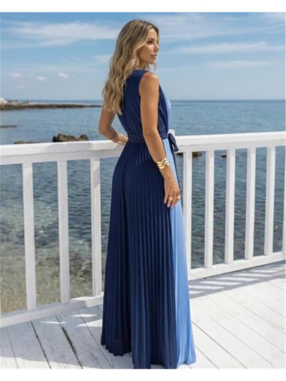 Women's Sleeveless Color-Blocked Jumpsuit Casual Romper - Picture 3 of 7